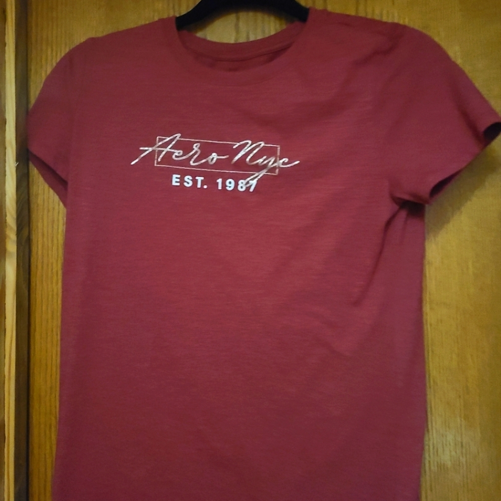 Juniors Aeropostale tshirt L